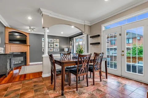 5335 Cosentino Gdns, Mississauga, ON L4Z 3Z3