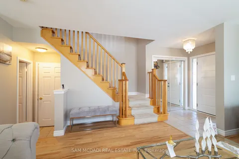 1645 Clark Blvd, Milton, ON L9T 5Z6