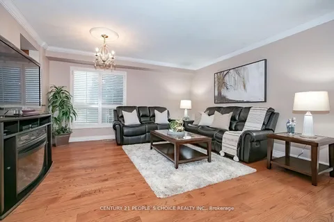 61 Mullis Cres, Brampton, ON L6Y 4S9