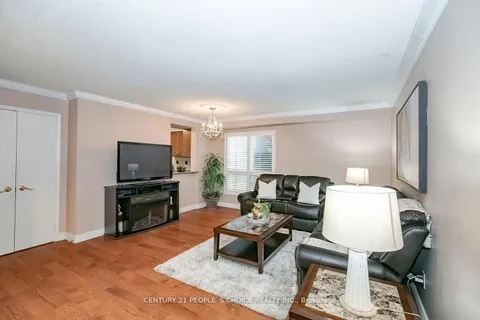61 Mullis Cres, Brampton, ON L6Y 4S9