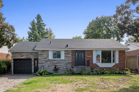 138 Elizabeth Dr, Halton Hills, ON L7J 1B7