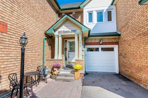 6973 Lisanne Crt, Mississauga, ON L5N 6Z7