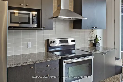 3068 Postridge Dr, Oakville, ON L6H 7E3