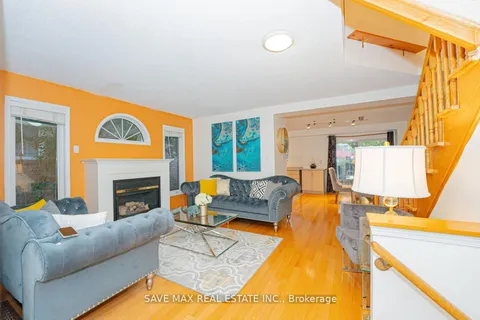 1014 Foxglove Pl, Mississauga, ON L5V 2N4