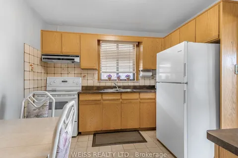 79 Cuffley Cres, Toronto, ON M3K 1X6