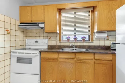 79 Cuffley Cres, Toronto, ON M3K 1X6