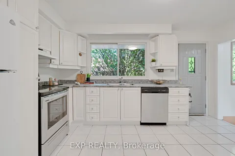 846 Mississauga Valley Blvd, Mississauga, ON L5A 1Z8