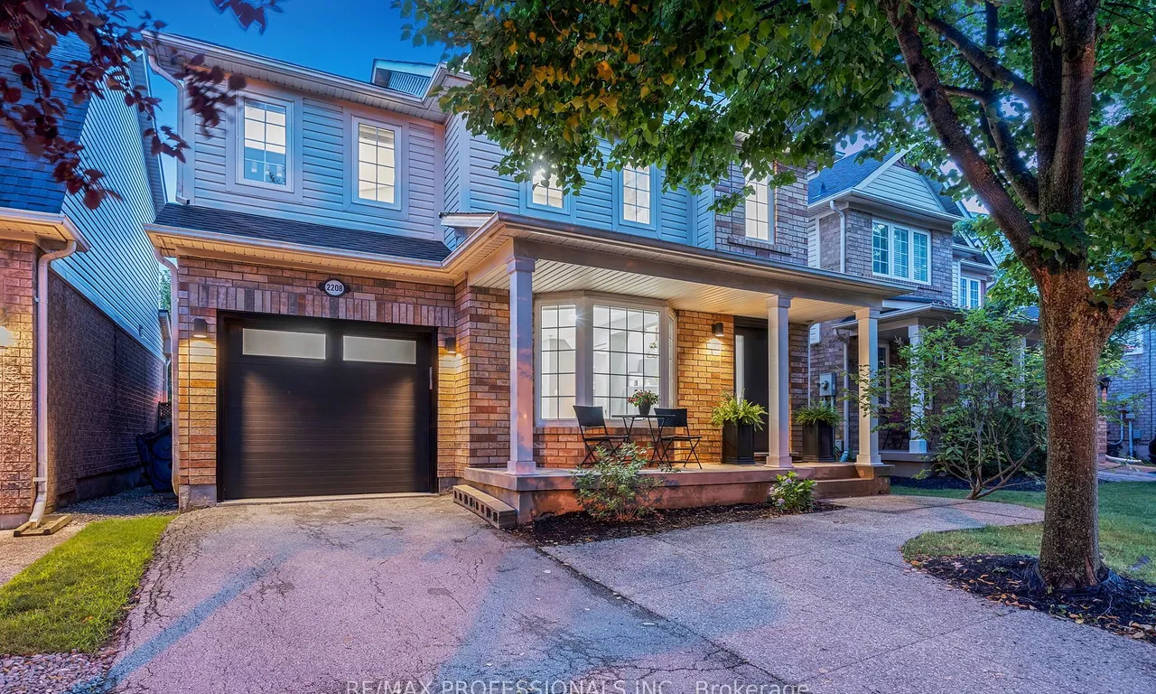 2208 Kenneth Cres, Burlington, ON L7L 6T4