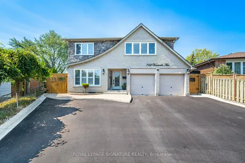 762 Vermouth Ave, Mississauga, ON L5A 3T3