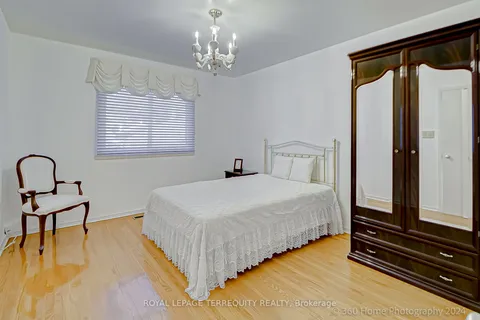 36 Ludgate Dr, Toronto, ON M9W 2Y3