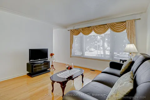 36 Ludgate Dr, Toronto, ON M9W 2Y3