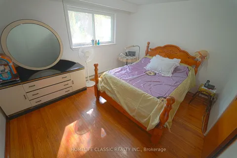 93 Mount Olive Dr, Toronto, ON M9V 2C9