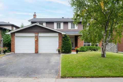1209 Melton Dr, Mississauga, ON L4Y 4B1