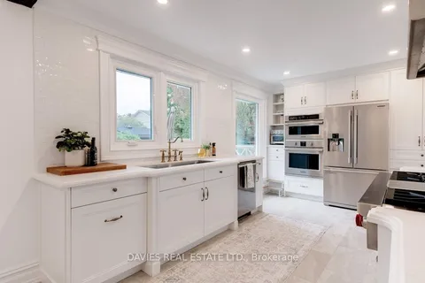 4190 Spruce Ave, Burlington, ON L7L 1K9