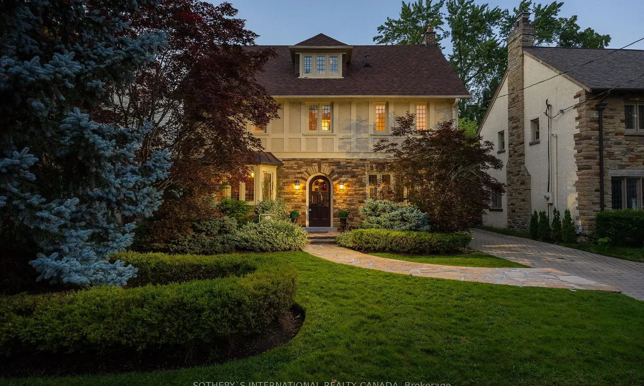 95 The Kingsway, Toronto, ON M8X 2T6