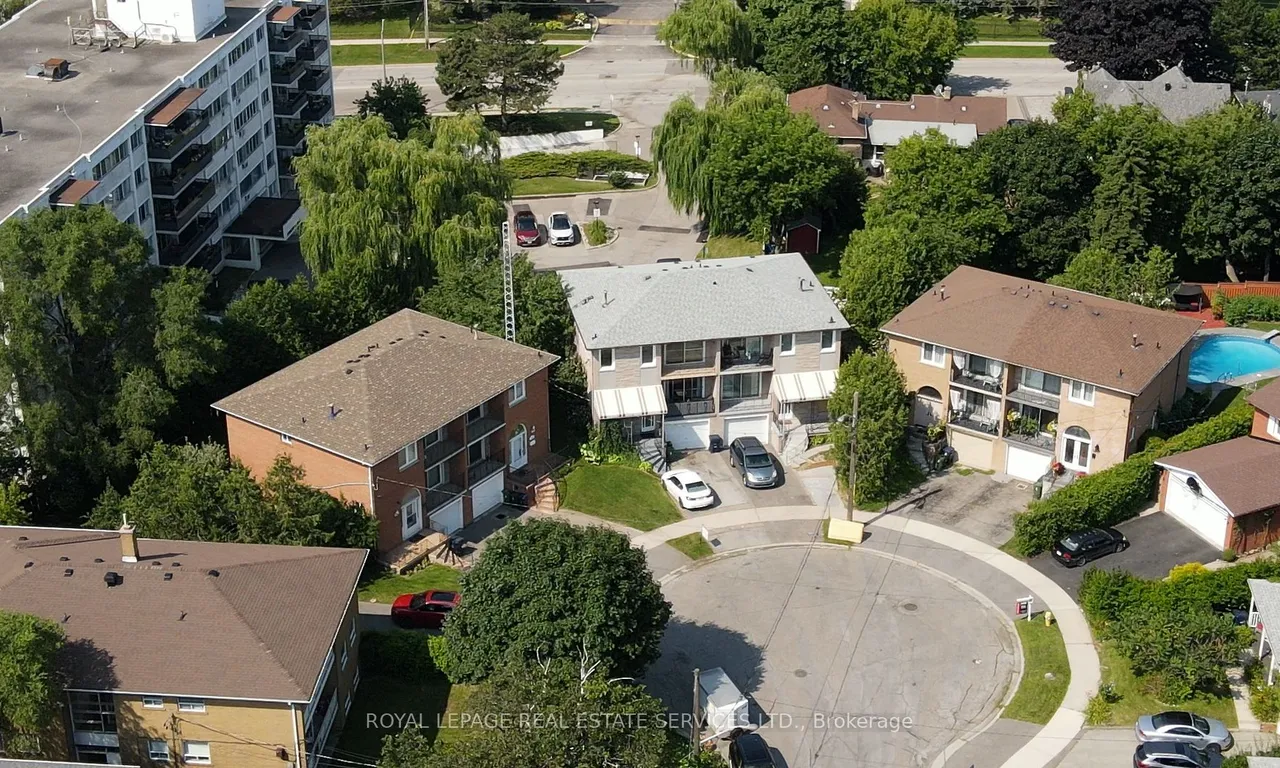 19 Terryellen Cres, Toronto, ON M9C 1H6