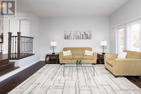 2151 Marc Lane, Burlington, ON L7M 3W6