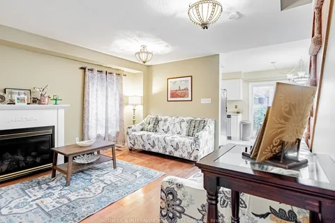 1123 Houston Dr, Milton, ON L9T 6E8