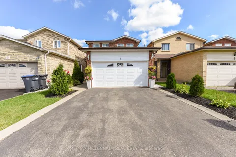 7 Muskoka St, Brampton, ON L6Z 3W3
