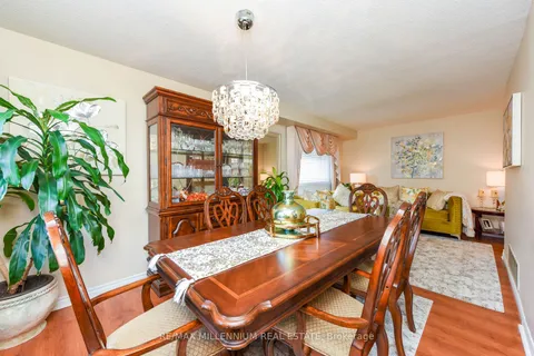 7 Muskoka St, Brampton, ON L6Z 3W3