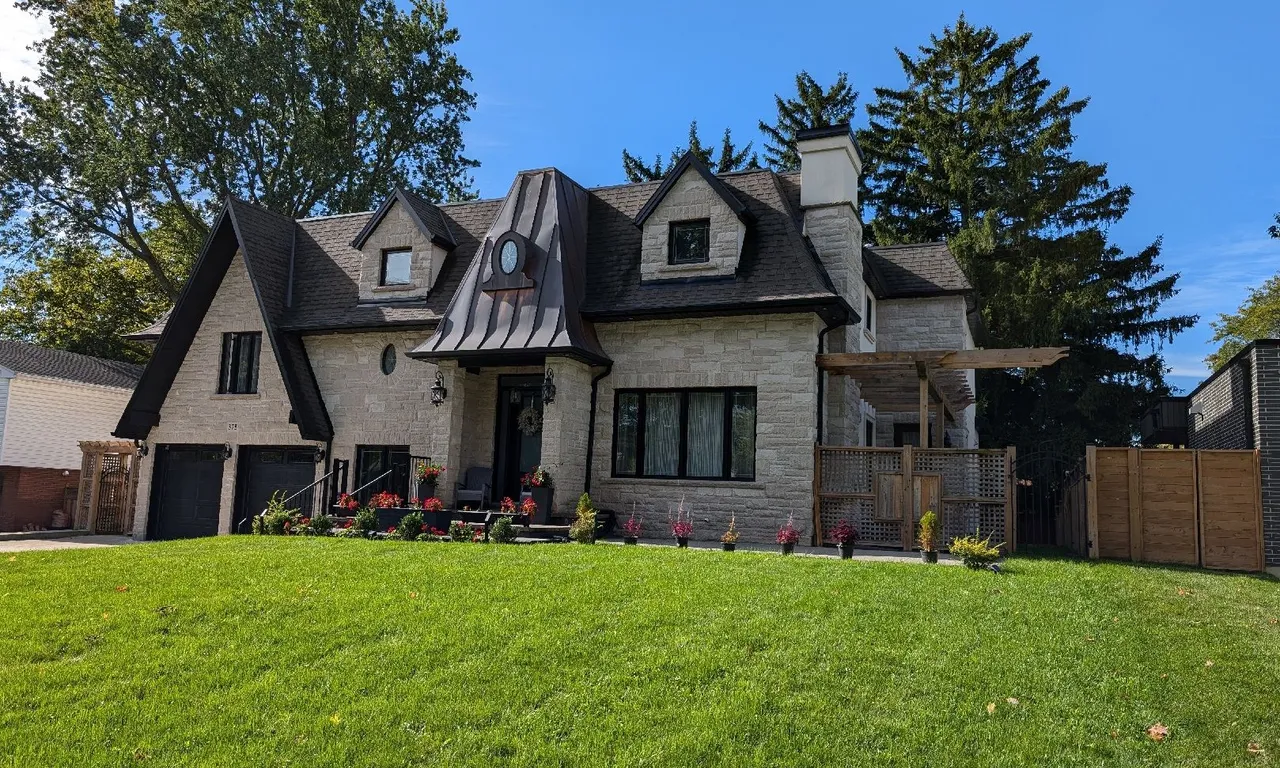 375 Arden Cres, Burlington, ON L7L 2A7