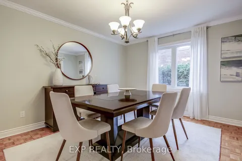 1246 Saginaw Cres, Mississauga, ON L5H 3W6