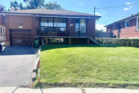 101 Alhart Dr, Toronto, ON M9V 2N6