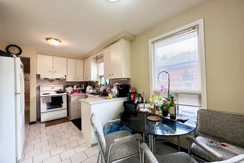 101 Alhart Dr, Toronto, ON M9V 2N6