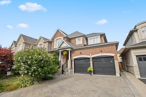 17 Hawkridge Tr, Brampton, ON L6P 2T5