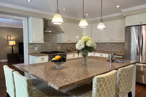 1744 Delderfield Cres, Mississauga, ON L5M 3H3