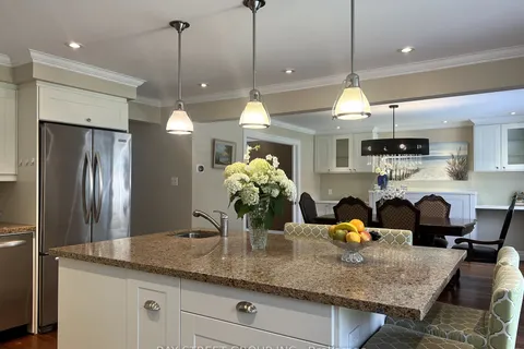 1744 Delderfield Cres, Mississauga, ON L5M 3H3