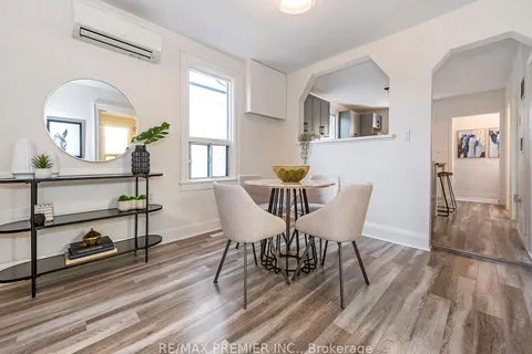 1098 Eastmount Ave, Mississauga, ON L5E 1Z4