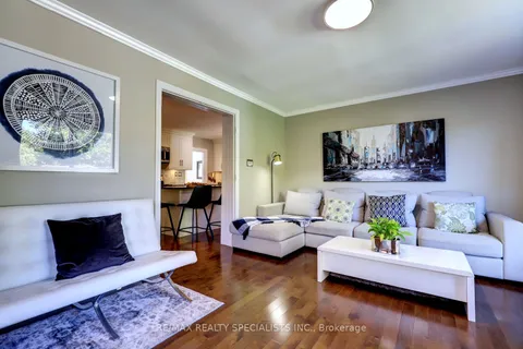 19 Arch Rd, Mississauga, ON L5M 1M4