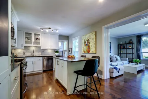 19 Arch Rd, Mississauga, ON L5M 1M4