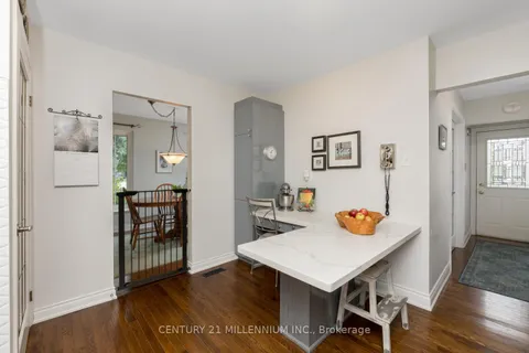 70 Dorchester Dr, Brampton, ON L6T 3E4