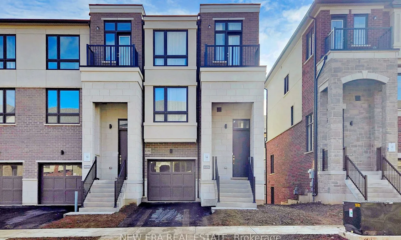 1330 Kaniv St, Oakville, ON L6M 5R3