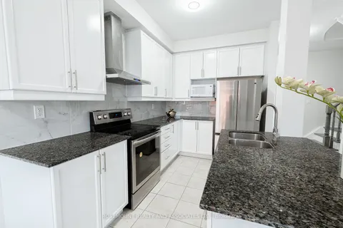 29 Rockman Cres, Brampton, ON L7A 0B5