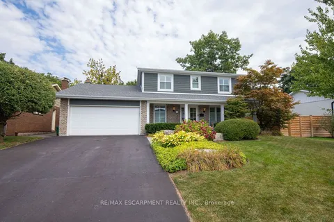 493 Wicklow Rd, Burlington, ON L7L 2J1
