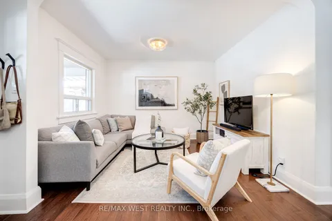 29 Twenty Second St, Toronto, ON M8V 3M2