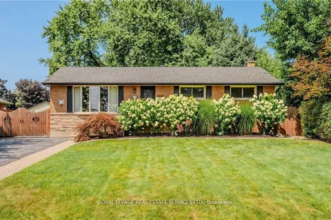 2299 Fassel Ave, Burlington, ON L7R 3P4