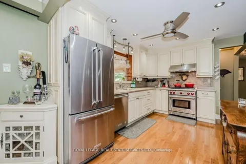 2299 Fassel Ave, Burlington, ON L7R 3P4