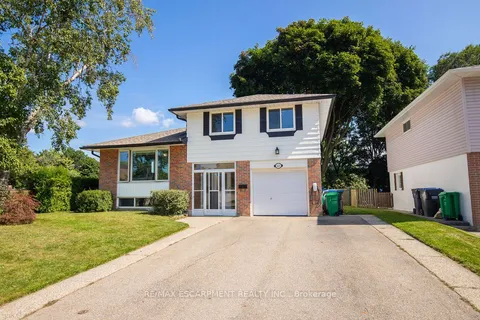 1431 Lewisham Dr, Mississauga, ON L5J 3R2