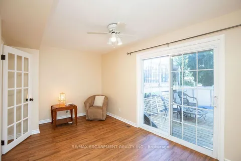 1431 Lewisham Dr, Mississauga, ON L5J 3R2