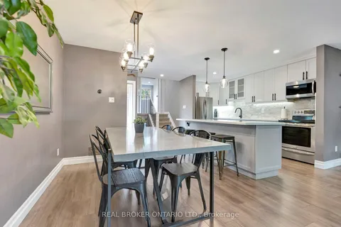 2324 Coldstream Dr, Burlington, ON L7P 3T3