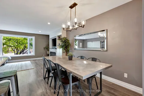 2324 Coldstream Dr, Burlington, ON L7P 3T3