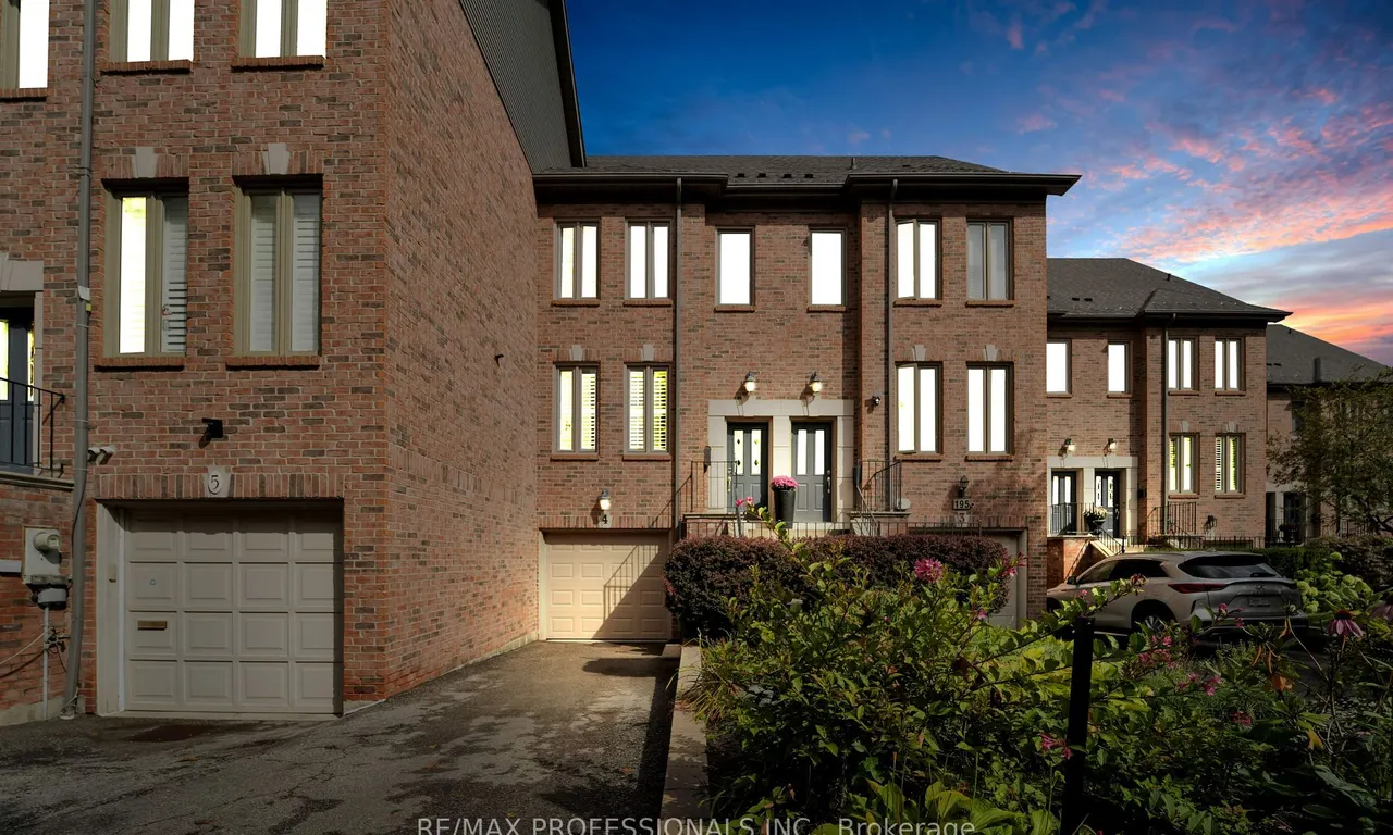 195 Grand Ave, Toronto, ON M8Y 3Y3