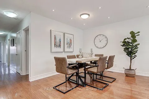 42 Wilmont Dr, Toronto, ON M3N 1N6