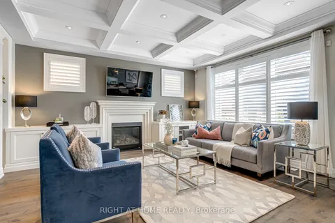 160 Wheat Boom Dr, Oakville, ON L6H 0M8