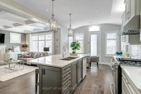 160 Wheat Boom Dr, Oakville, ON L6H 0M8