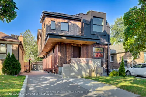 38 Smithfield Dr, Toronto, ON M8Y 3M2